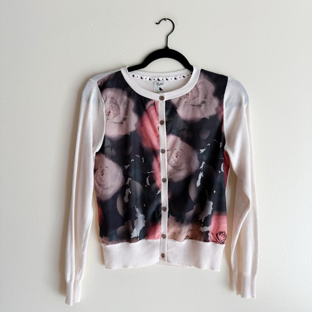 Yumi Rose Print + Cream Long Sleeve Button Up Cardigan Sweater Small Garden Tea